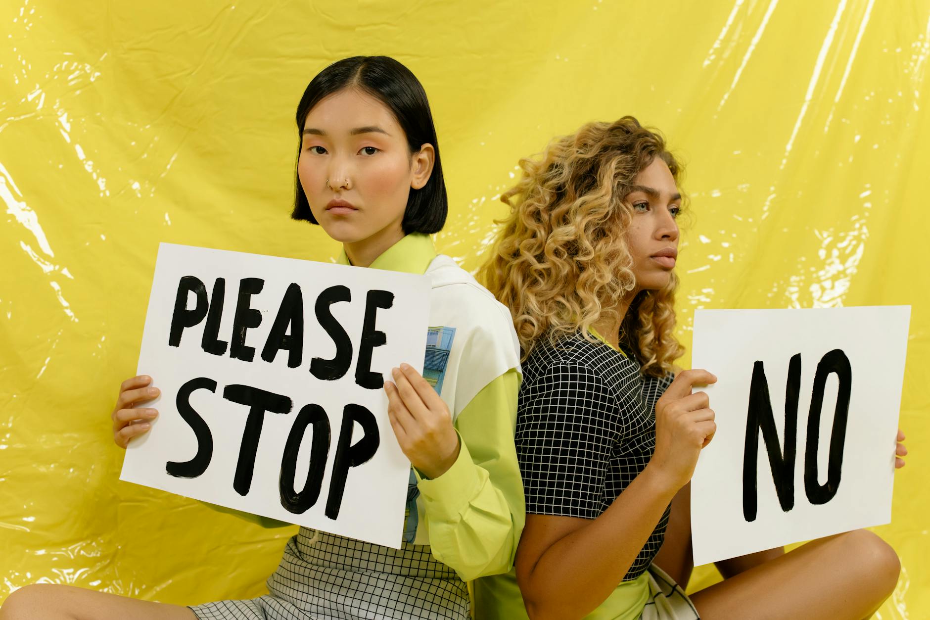 Qué es la reactancia psicológica y por qué te rebelas cuando te dicen qué hacer (o qué no)